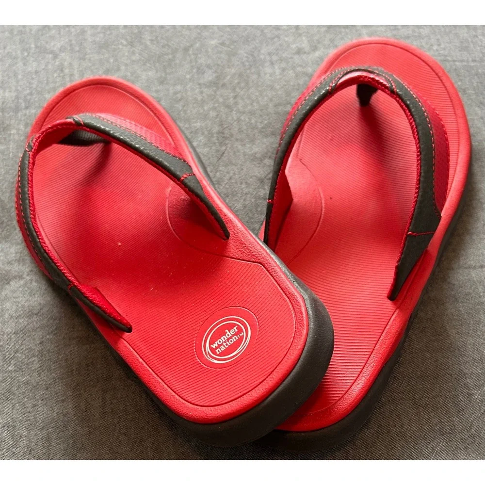 Wonder Nation Boys Red Black Flip Flop Sandals Size 2/3 Casual Beach Shoes